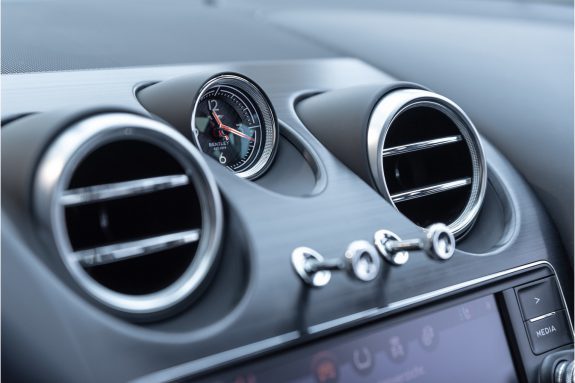 Bentley Bentayga 4.0 V8 | Mulliner | Touring | City | Sport exhaust – Foto 32